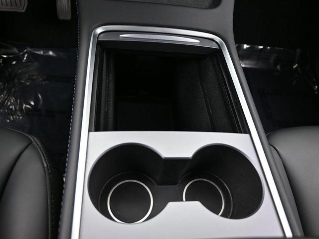 Photo of 2024 Gray Tesla Model Y