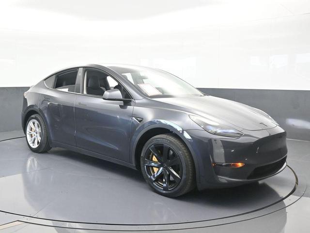 Photo of 2024 Gray Tesla Model Y