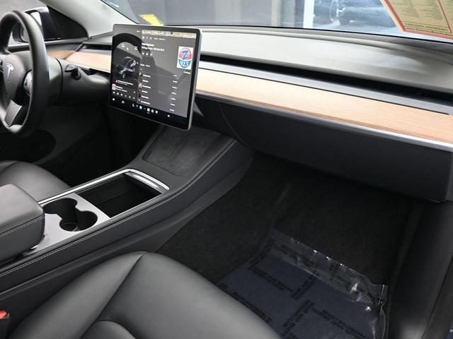 Photo of 2024 Gray Tesla Model Y