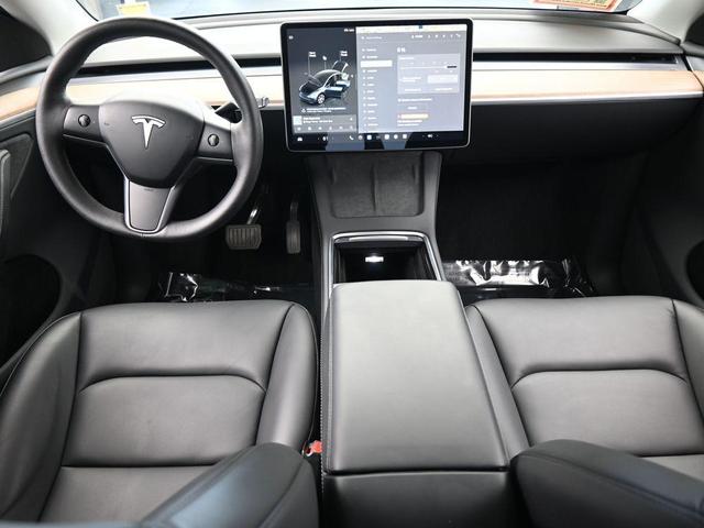 Photo of 2024 Gray Tesla Model Y