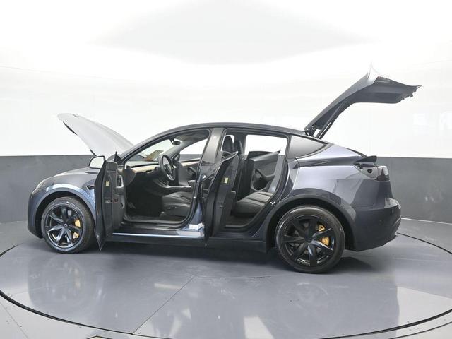Photo of 2024 Gray Tesla Model Y