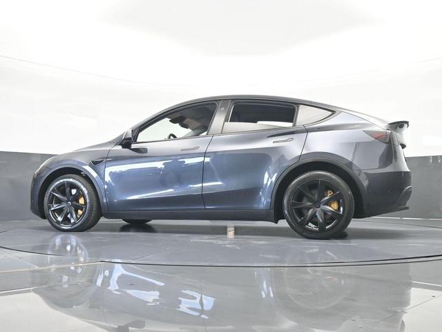 Photo of 2024 Gray Tesla Model Y