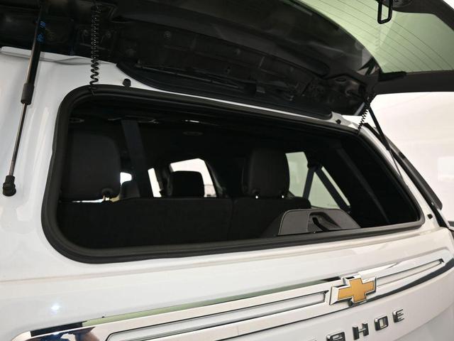 Photo of 2023 Summit White Chevrolet Tahoe