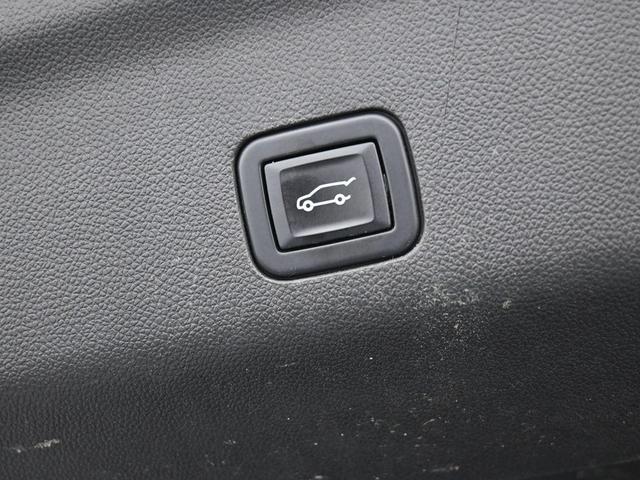 Photo of 2023 Summit White Chevrolet Tahoe