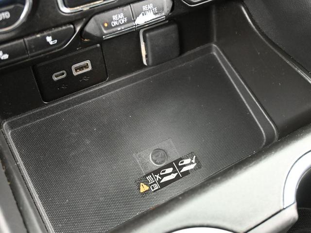 Photo of 2023 Summit White Chevrolet Tahoe
