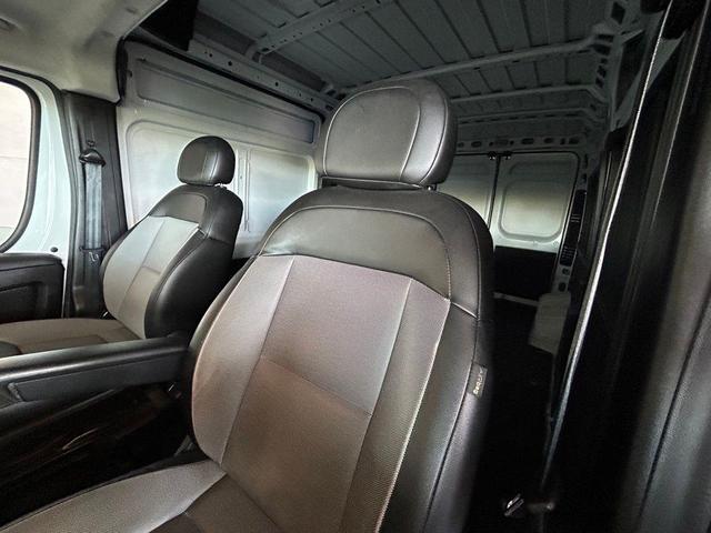 Photo of 2023 Bright White Clearcoat RAM ProMaster 2500