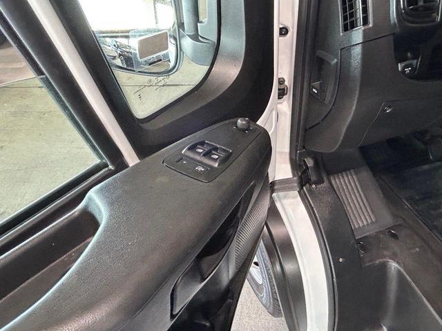 Photo of 2023 Bright White Clearcoat RAM ProMaster 2500