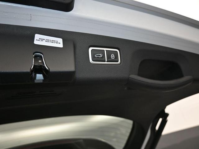 Photo of 2023 Glacial White Pearl Kia Sorento
