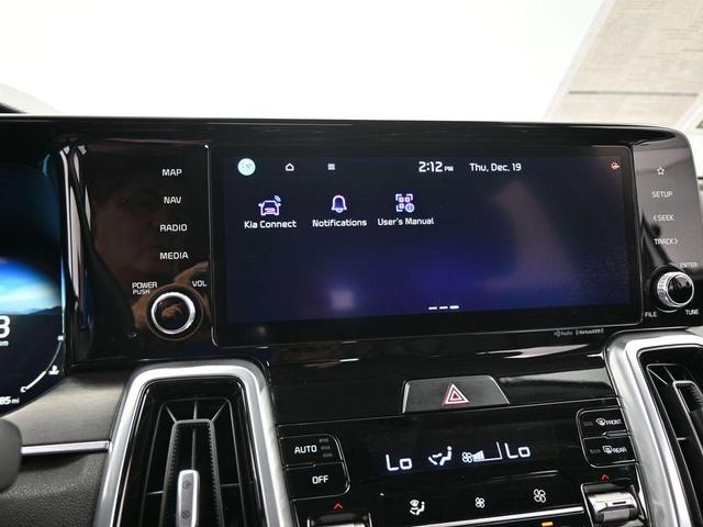 Photo of 2023 Glacial White Pearl Kia Sorento