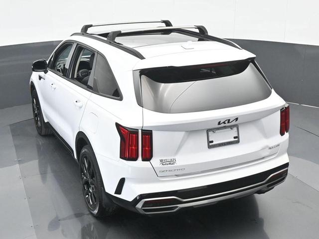 Photo of 2023 Glacial White Pearl Kia Sorento