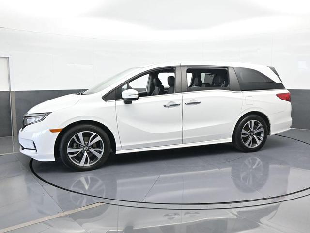 Photo of 2022 White Honda Odyssey