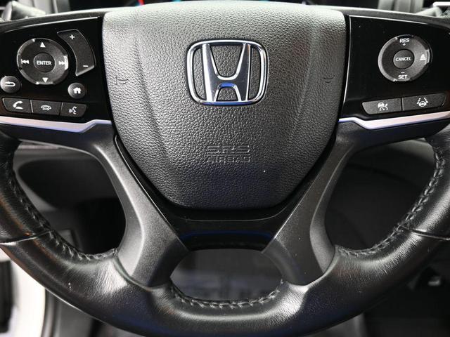 Photo of 2022 White Honda Odyssey