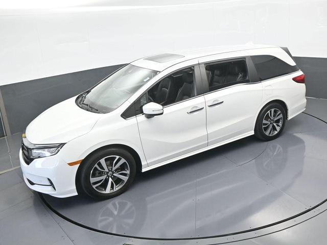 Photo of 2022 White Honda Odyssey