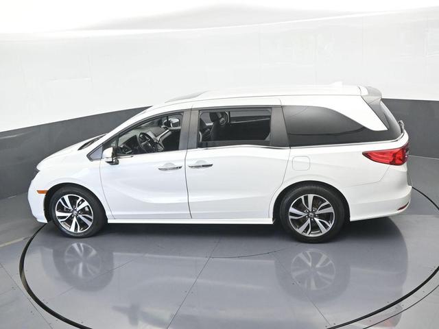 Photo of 2022 White Honda Odyssey