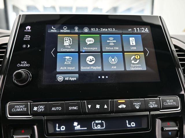 Photo of 2022 White Honda Odyssey
