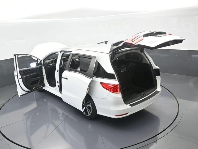 Photo of 2022 White Honda Odyssey
