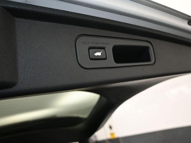 Photo of 2022 White Honda Odyssey