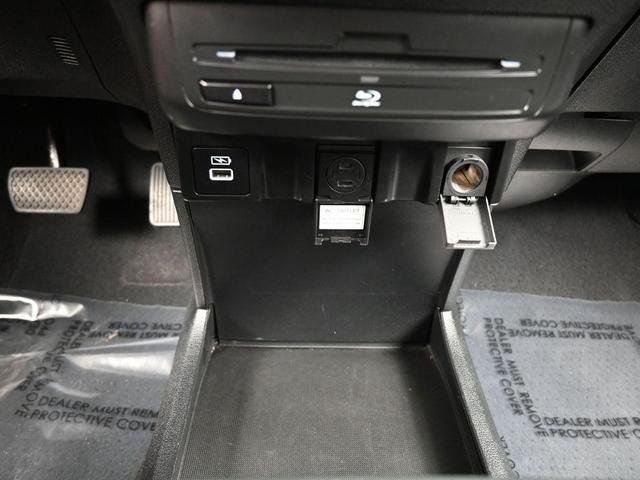 Photo of 2022 White Honda Odyssey