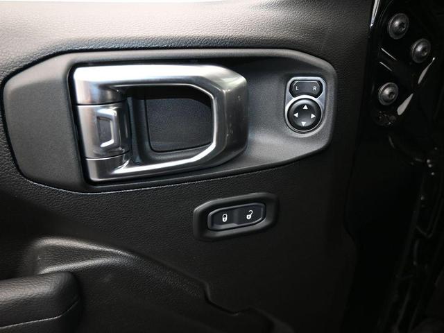 Photo of 2025 Black Clearcoat Jeep Gladiator