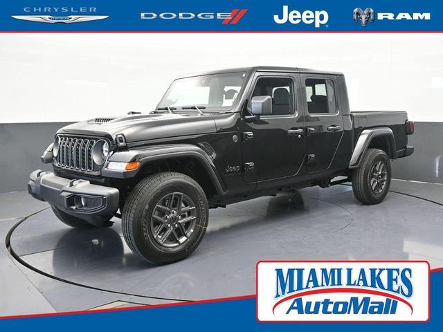 Photo of 2025 Black Clearcoat Jeep Gladiator