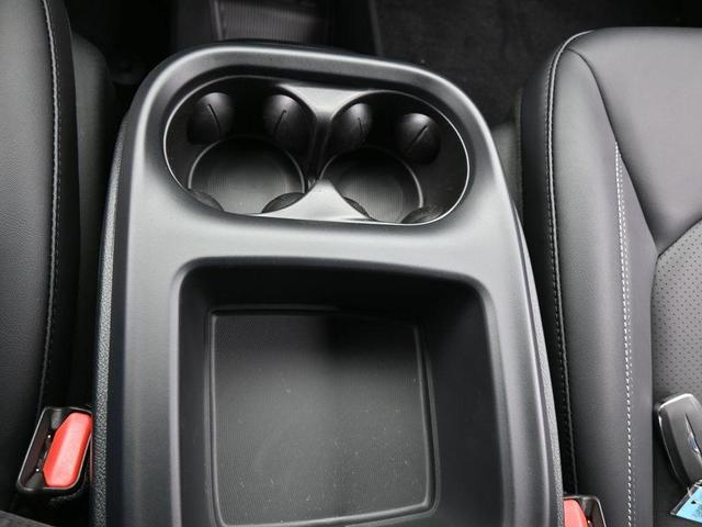 Photo of 2025 Bright White Clearcoat Chrysler Pacifica