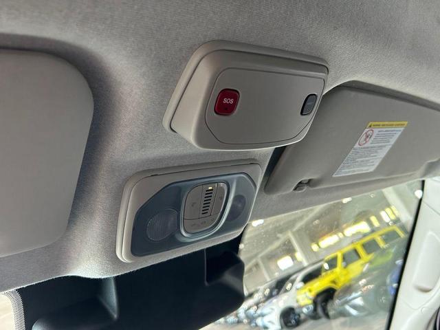 Photo of 2023 Bright White Clearcoat RAM ProMaster 2500