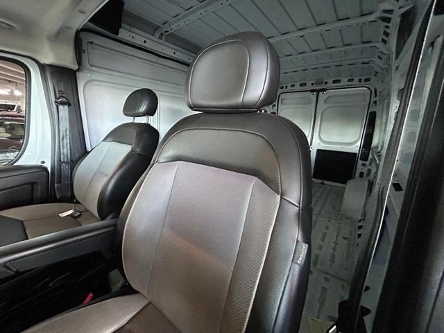 Photo of 2023 Bright White Clearcoat RAM ProMaster 2500