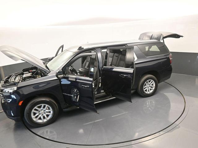 Photo of 2023 Midnight Blue Metallic Chevrolet Suburban
