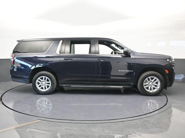Photo of 2023 Midnight Blue Metallic Chevrolet Suburban