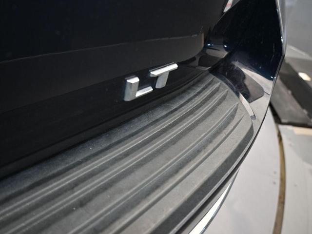 Photo of 2023 Midnight Blue Metallic Chevrolet Suburban