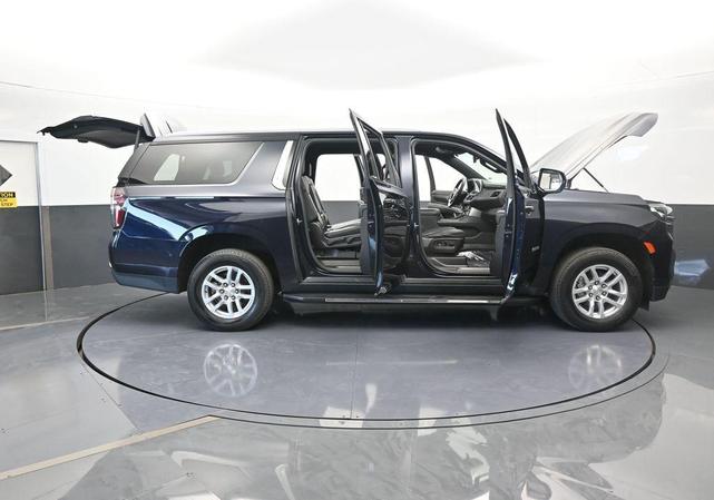 Photo of 2023 Midnight Blue Metallic Chevrolet Suburban