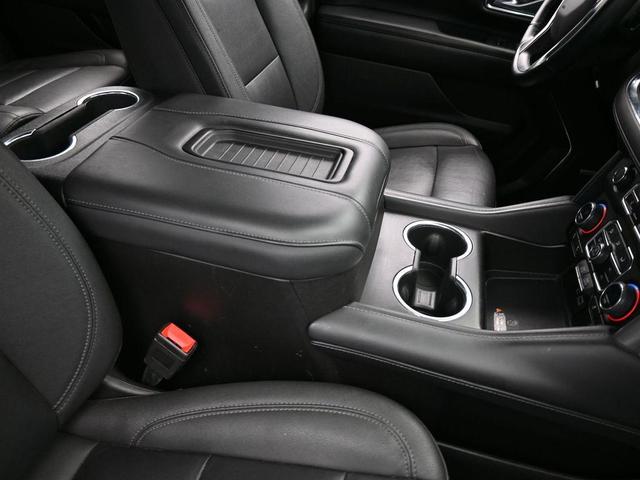 Photo of 2023 Midnight Blue Metallic Chevrolet Suburban
