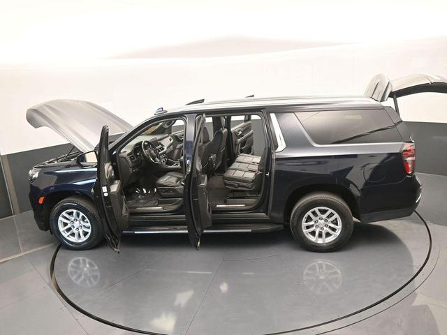 Photo of 2023 Midnight Blue Metallic Chevrolet Suburban