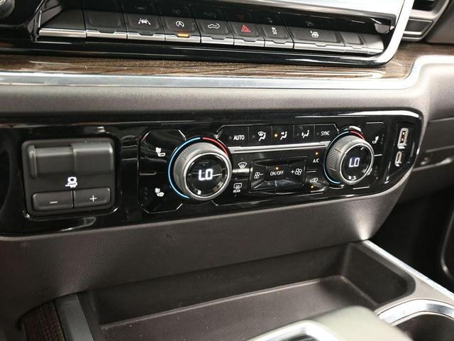 Photo of 2023 Glacier Blue Metallic Chevrolet Silverado 1500
