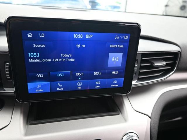 Photo of 2022 Carbonized Gray Metallic Ford Explorer
