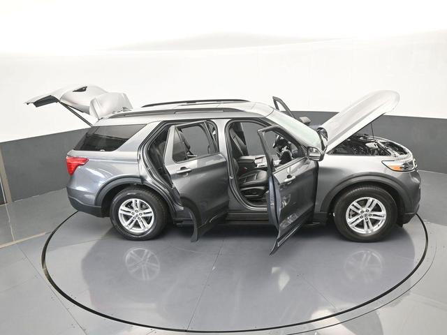Photo of 2022 Carbonized Gray Metallic Ford Explorer
