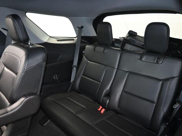 Photo of 2022 Carbonized Gray Metallic Ford Explorer