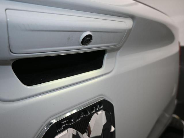 Photo of 2024 Bright White Clearcoat RAM 1500
