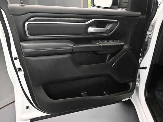 Photo of 2024 Bright White Clearcoat RAM 1500
