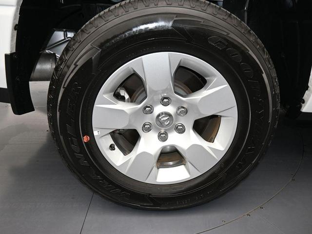 Photo of 2024 Bright White Clearcoat RAM 1500