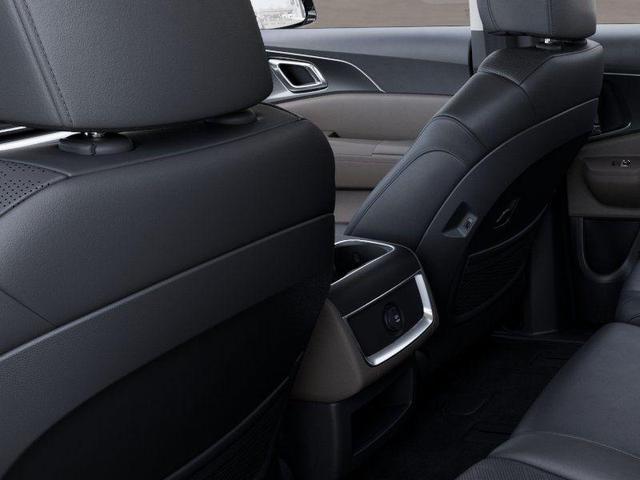 Photo of 2025 Metal Kia Carnival