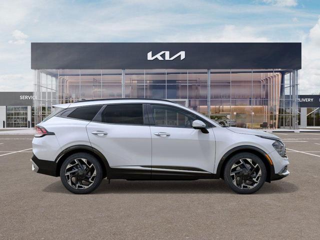 Photo of 2025 Glacial White Pearl Kia Sportage