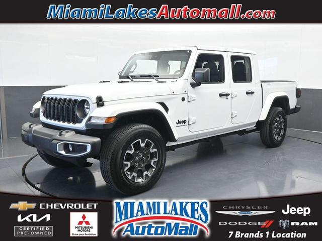 Photo of 2024 Bright White Clearcoat Jeep Gladiator