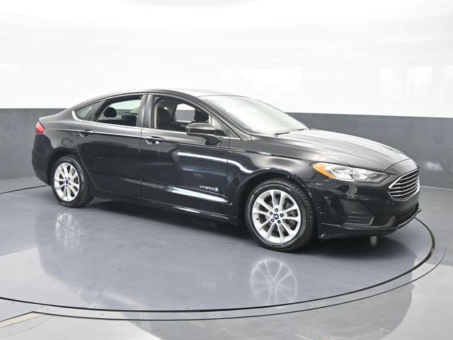 Photo of 2019 Black Ford Fusion Hybrid
