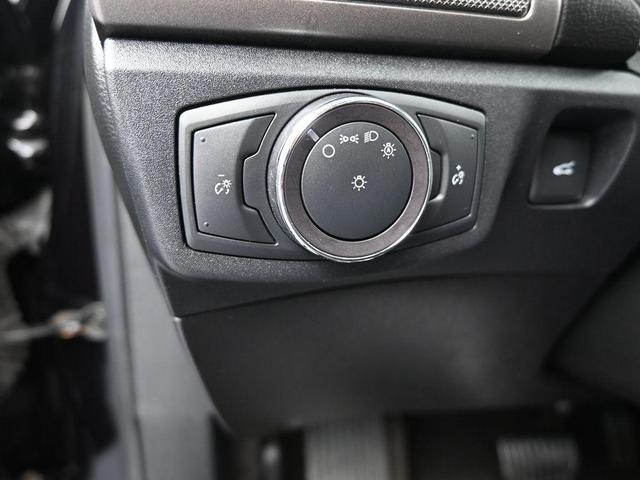 Photo of 2019 Black Ford Fusion Hybrid