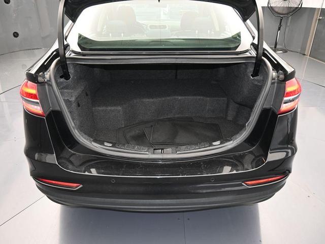 Photo of 2019 Black Ford Fusion Hybrid
