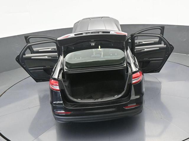 Photo of 2019 Black Ford Fusion Hybrid
