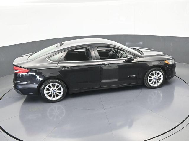 Photo of 2019 Black Ford Fusion Hybrid