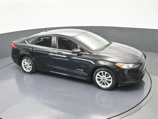 Photo of 2019 Black Ford Fusion Hybrid