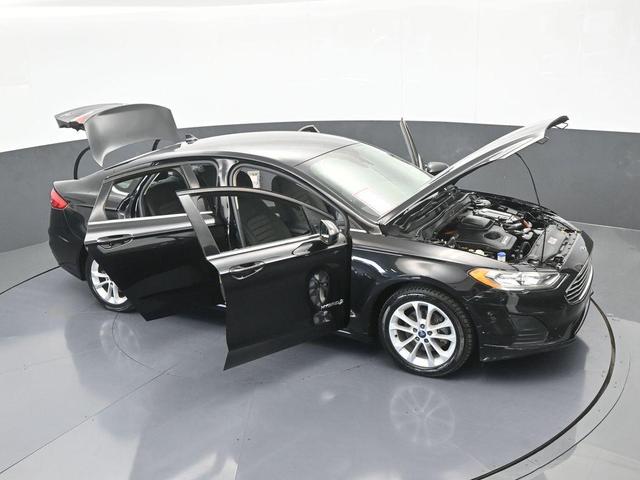 Photo of 2019 Black Ford Fusion Hybrid